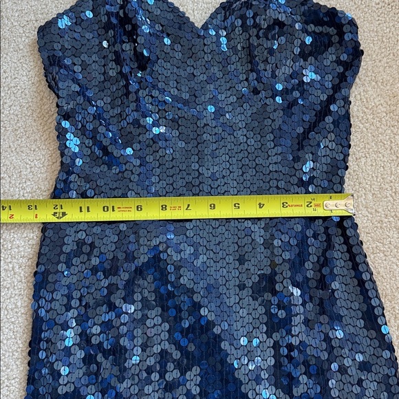 Cache Midnight Blue Sequin Gown - Picture 7 of 7